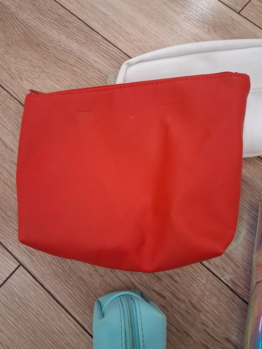 Комплект бяла козметика за 95лв всичко