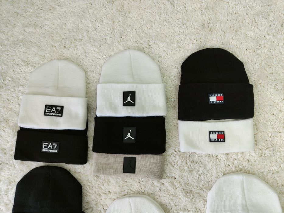 Căciulă Emporio Armani Căciulă Hugo Căciulă Tommy Căciulă Nike Jordan