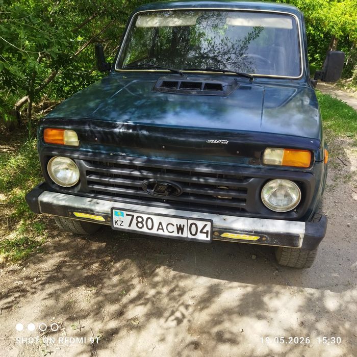 Продам автомобиль Нива 21213