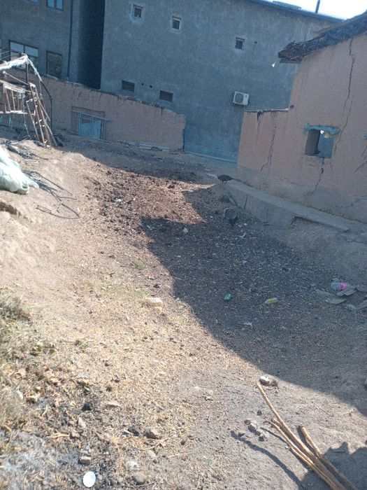 Назарбекда Ер сотилади. 4 сотх.  Мустакиллик к. 94 уй.