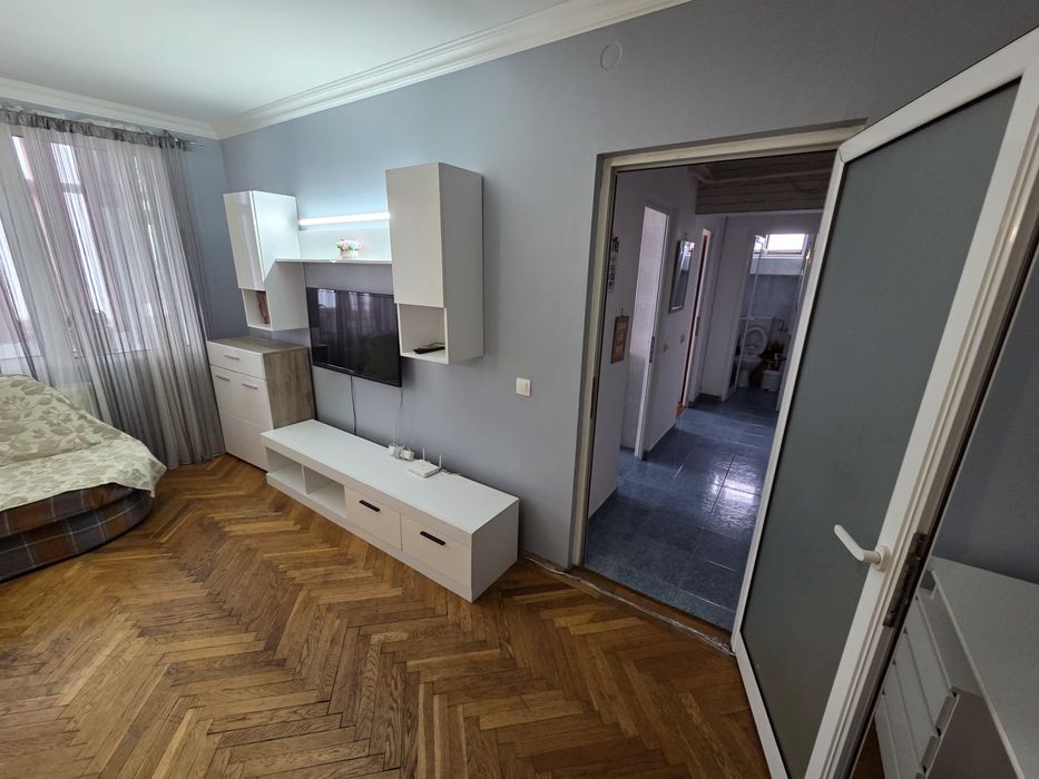 Ocazie!De inchiriat apartament cu două camere Mazepa langa tribunal.