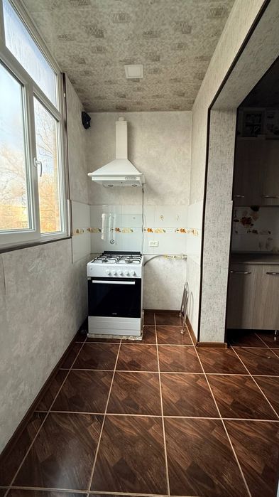 Срочно продаю.Юнусабад-15 Метро Туркистан 3/3/4
