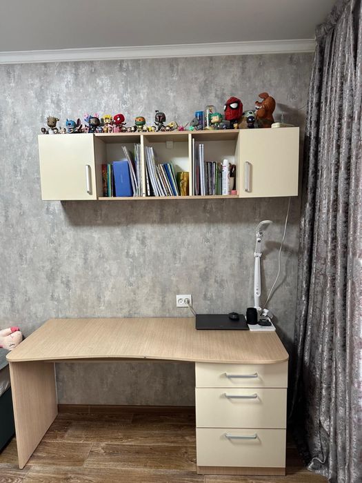 Стол письменный