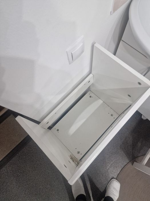 Продам тумбу под раковину