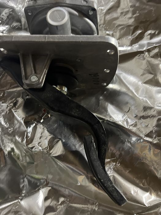 Генератор, стартер, диск тормозной на УАЗ; стартер на китайца