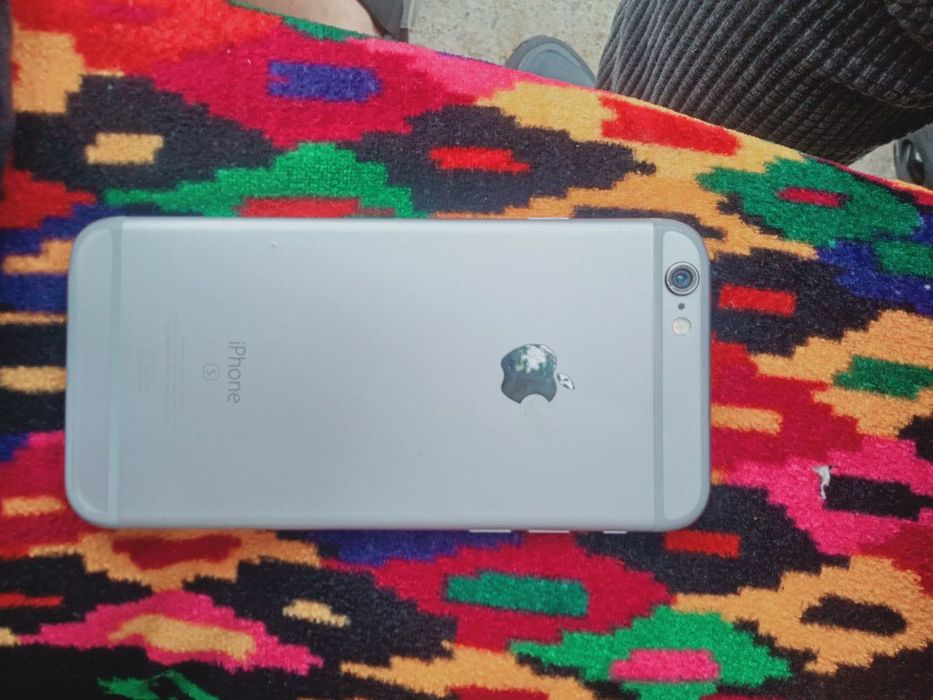 Продаётся телефон Iphone 6s