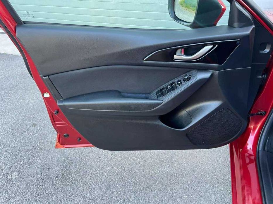 Mazda 3 1.5D 2016г.