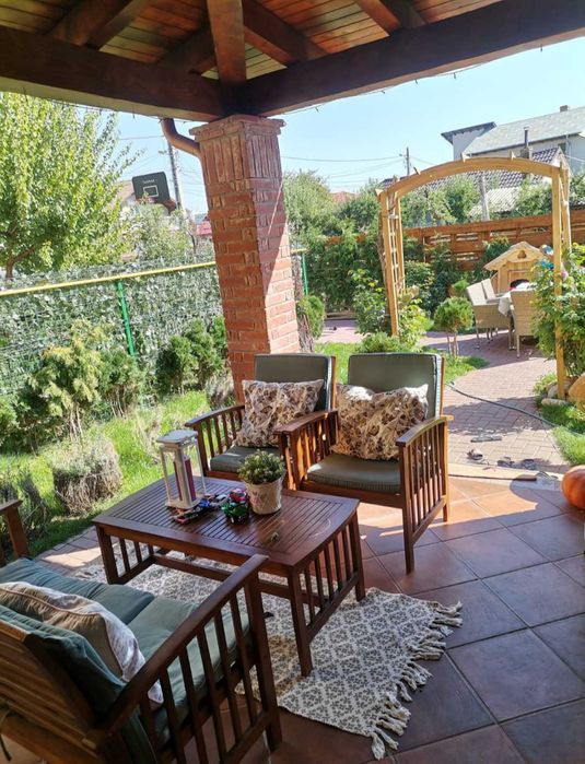 Închiriez sau vând  vila Focsani