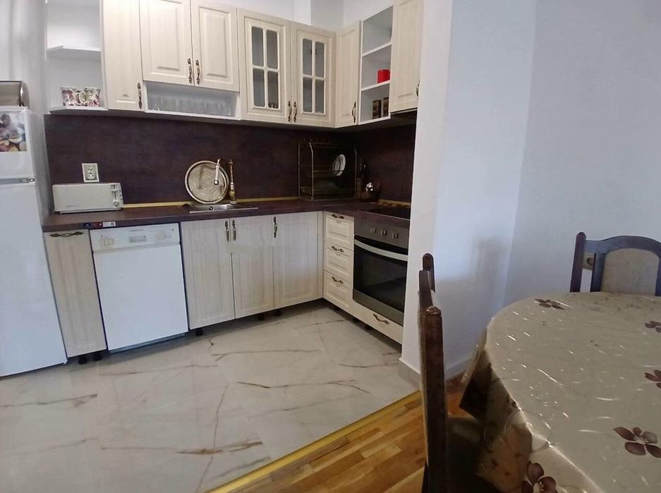 Дава се под наем Двустаен апартамент в София, Дианабад - 70 кв.м за 750 € - Снимка #2