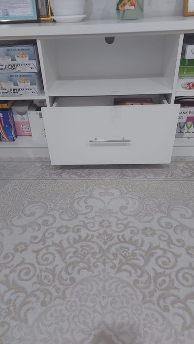 Продам тумба под тв