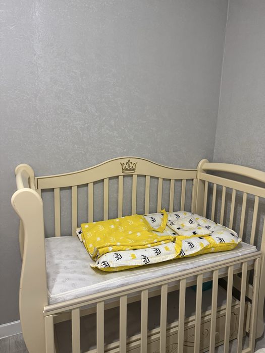 Продам детскую кроватку