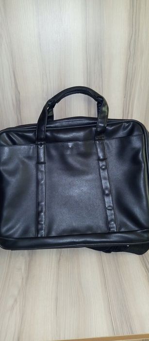 Сумка для ноутбука . Новая. Фирма Самсунг Южная Корея.Цена 2млн.сум