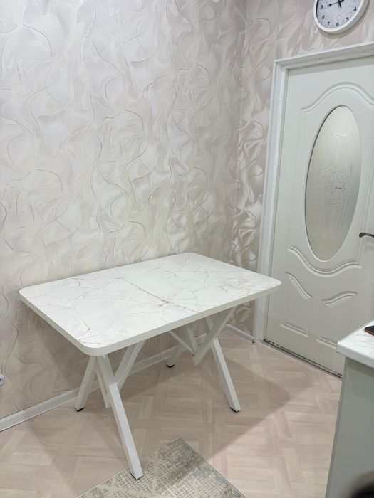 Кухонный стол...