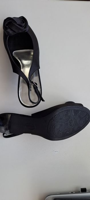 Официални черни обувки