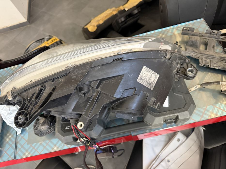 Фар ляв Мерцедес CLC