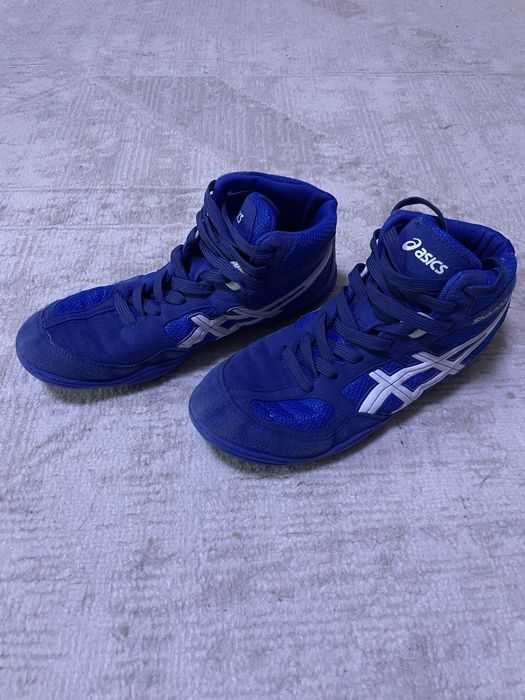 Продаются борцовки ASICS