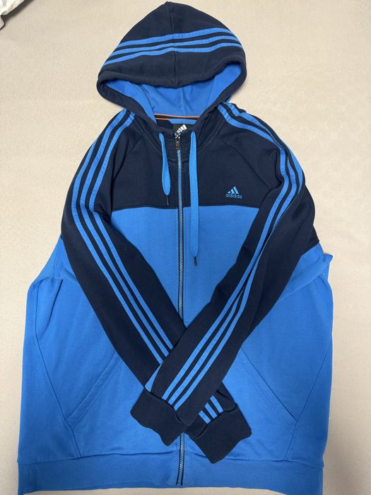Adidas sweatshirt