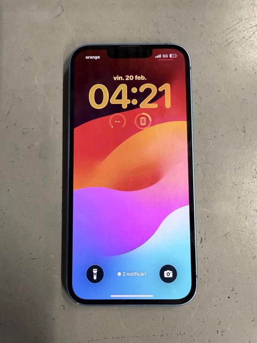 Vand Iphone 13 128 GB in stare foarte buna