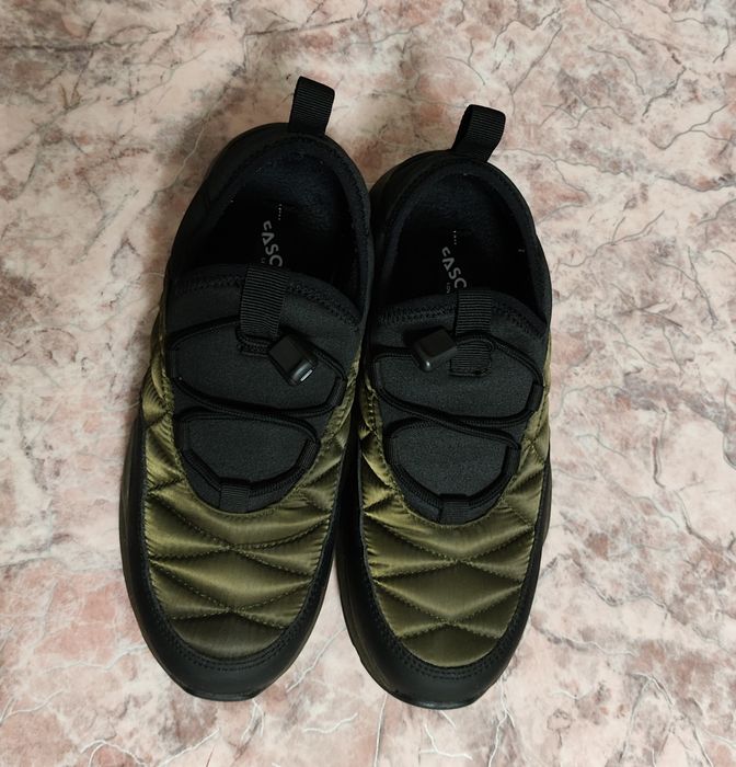 Продам кроссовки