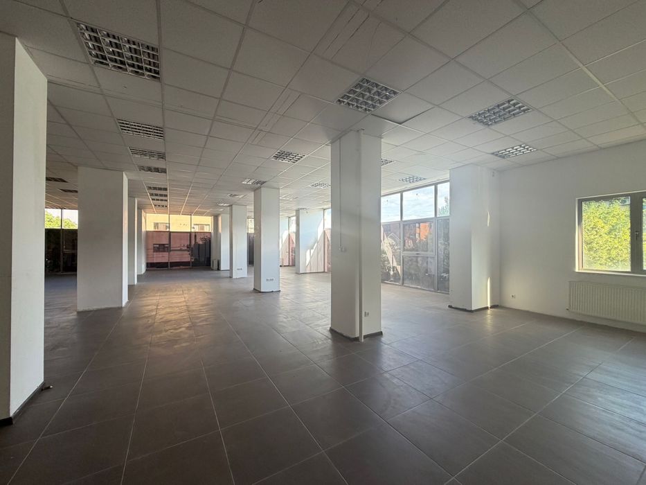 Spațiu Premium Comercial 350 mp – Intrare Proprie