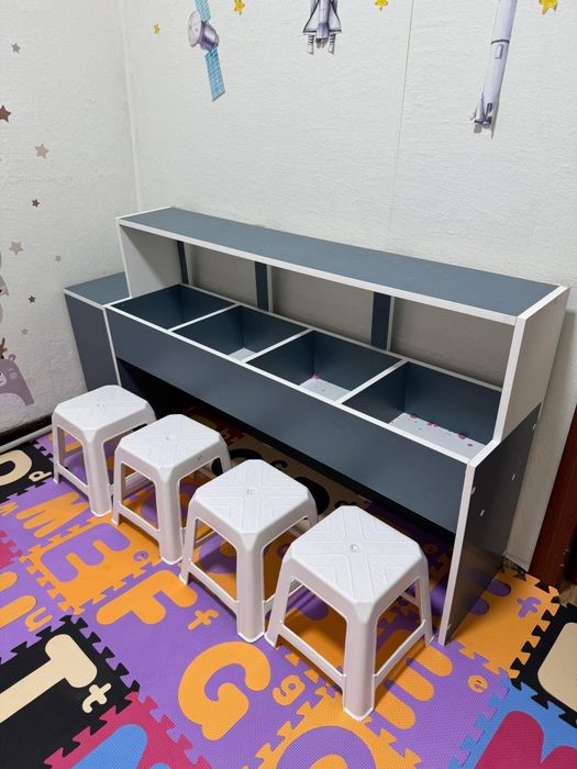 Детский стол со стульями
