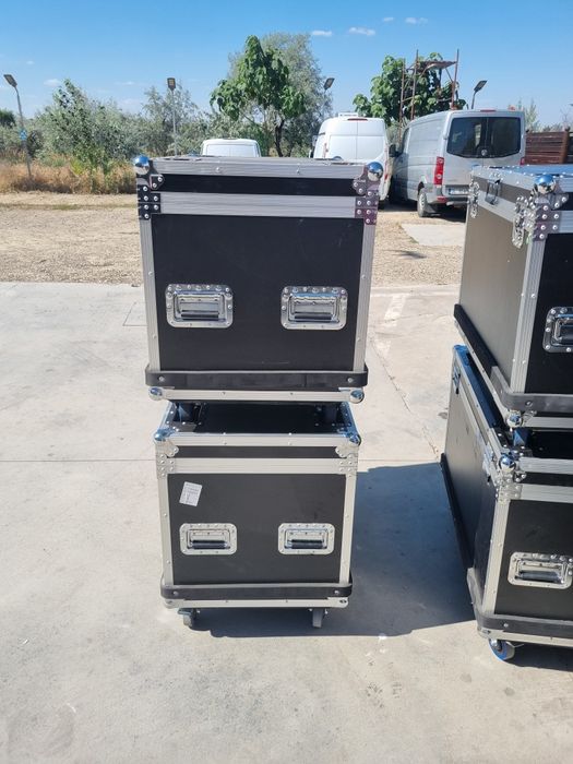 Vand rack caseuri noi