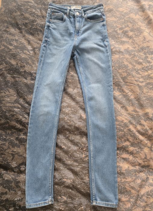 Чисто нови дънки Mango