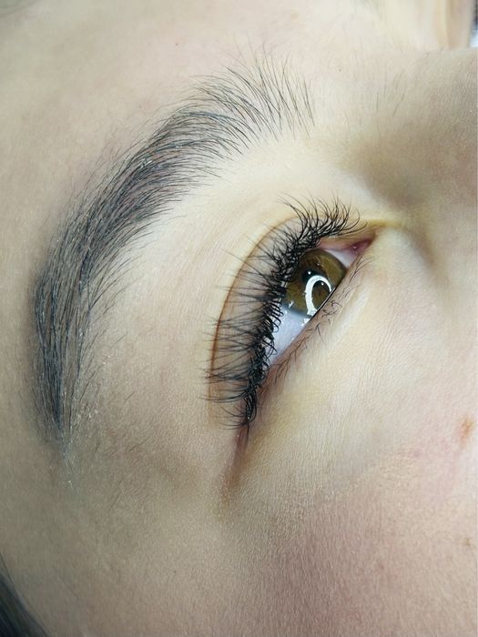 Наращивание ресниц.