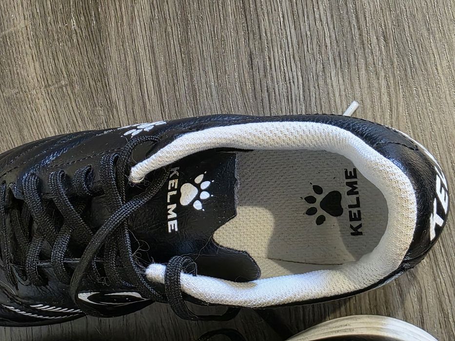 Футболни обувки стоножки Kelme 35