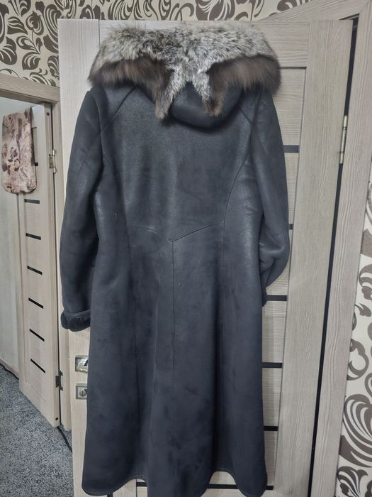 Отдам женскую дублёнку