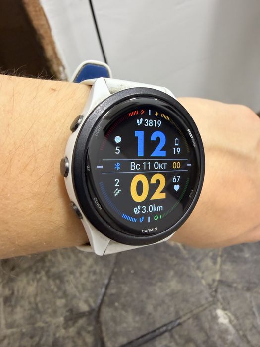 Часы Garmin Forerruner 265