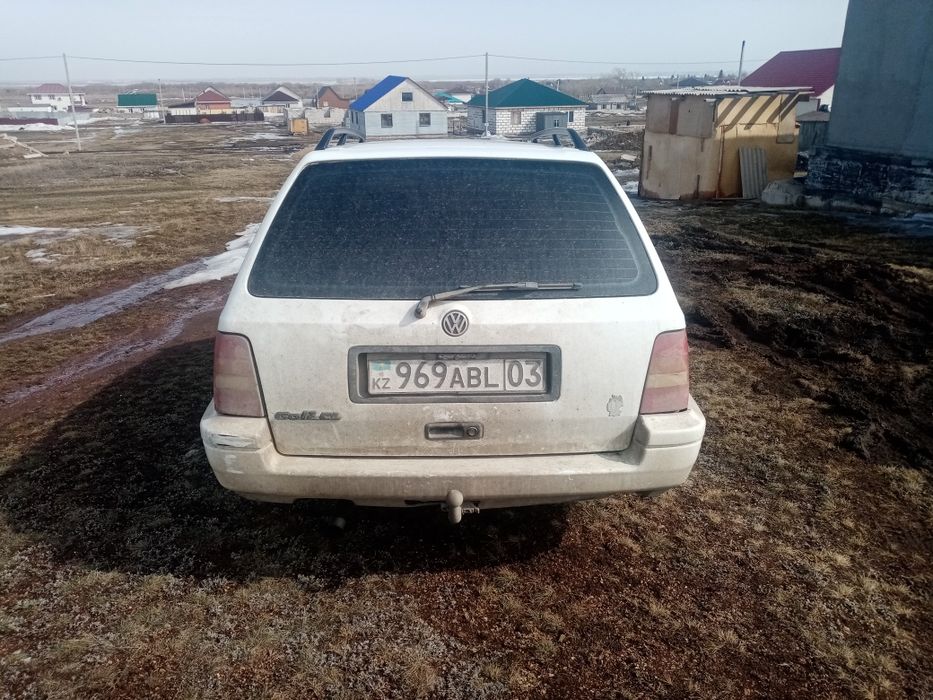 Продам машину Гольф 3 1.8