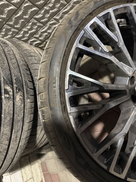 Pirelli P Zero разно размерная