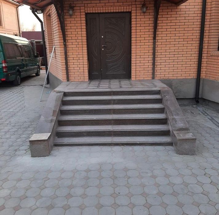 Травертин, гранит, мрамор