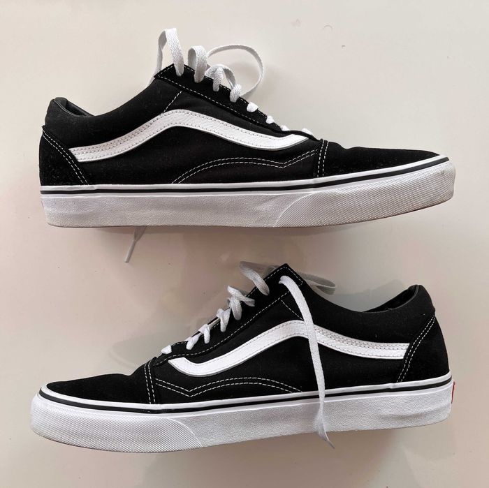 Vând Vans Old Skool Black/White stare foarte bună, mărimea 46
