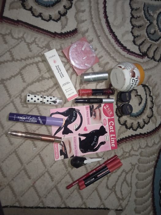 Kosmetika va parfyumeriya nabor