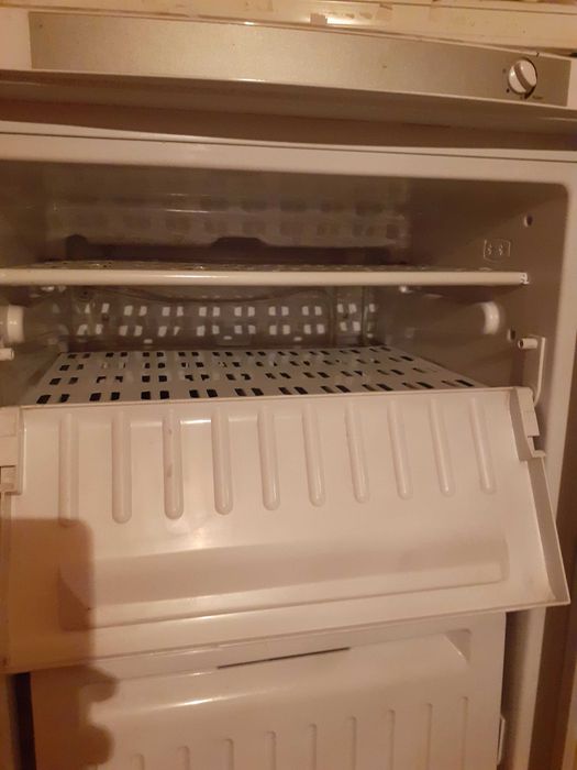 Срочно продам морозильную камеру