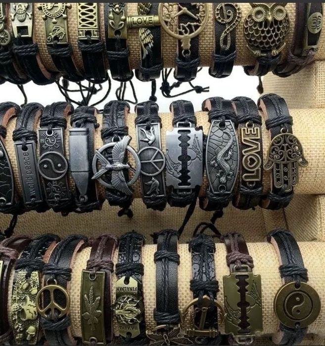 Кожаные браслеты