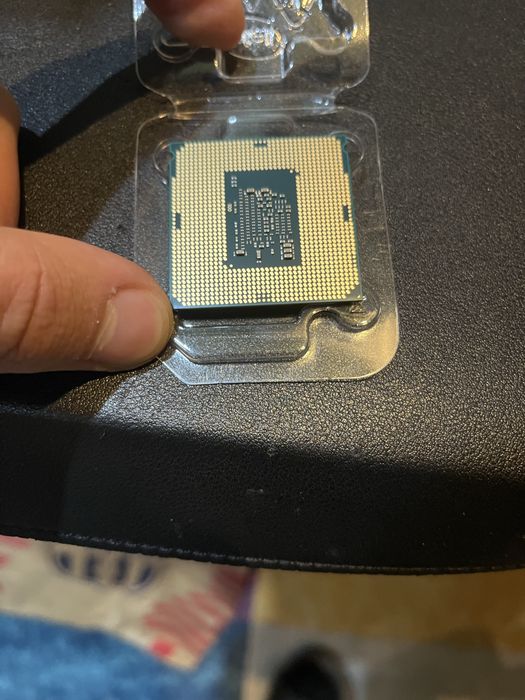 intel процесор с rgb охладител