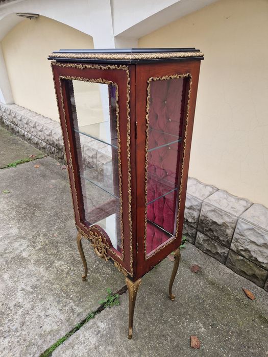 Уникална антикварна френска витрина Луй 15