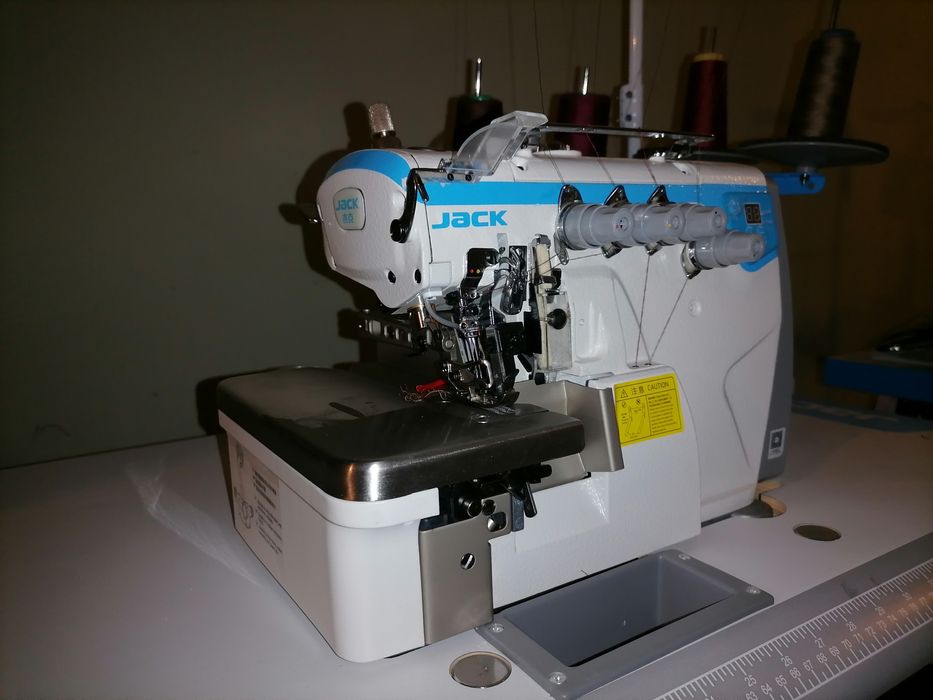 Швейные машины "Jack"