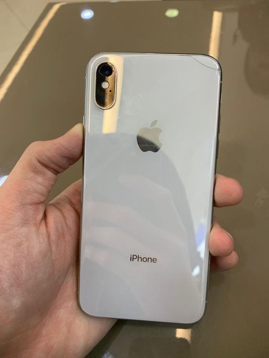 iPhone x    64gb