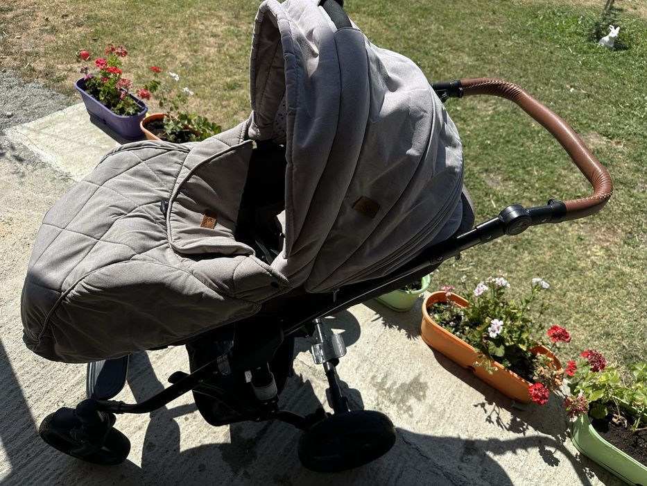 Бебешка комбинирана количка Lorelli Rimini String&Black