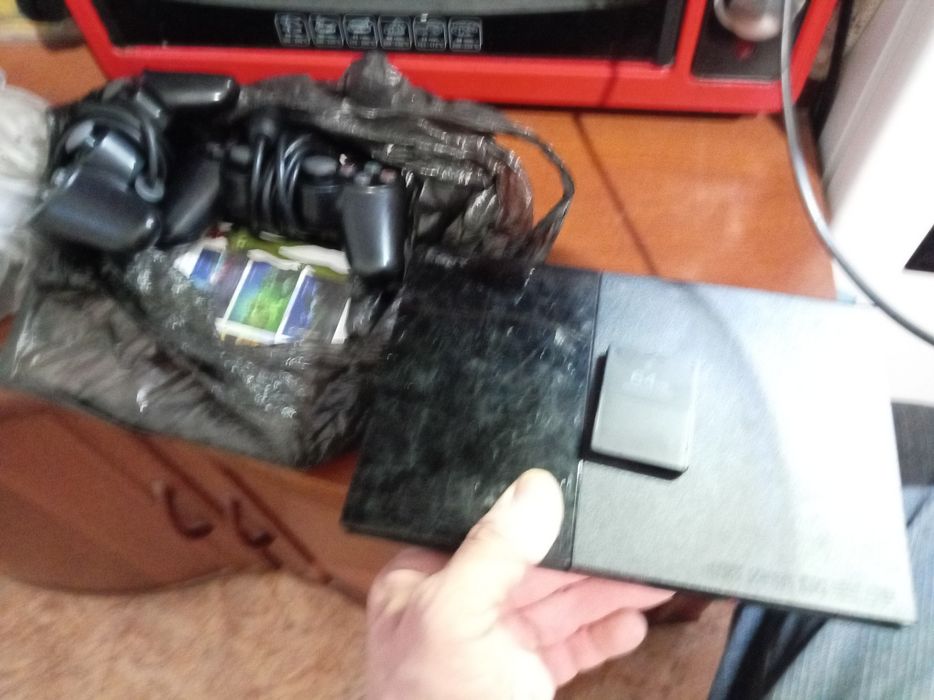 Продам Сони плейстейшн 2