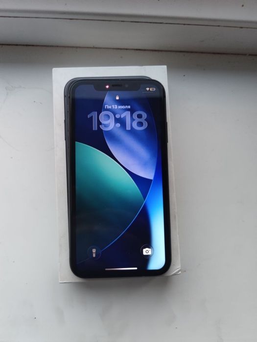 Продам iPhone 11