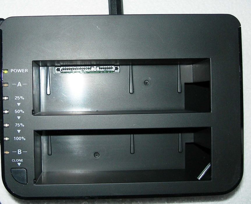 Vind docking station Digitus, nou , testat , pentru 2 HDD sau SSD