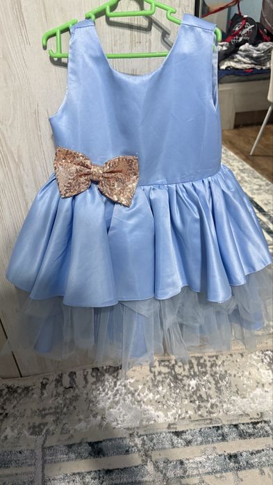 Платья девочки хорошом состоянии