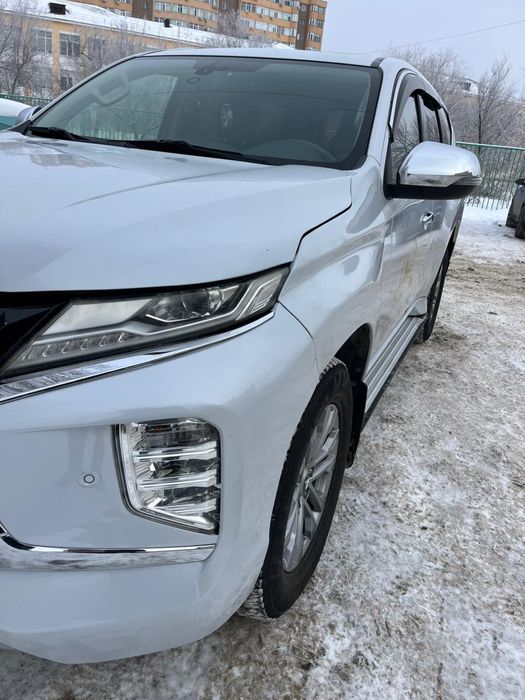 Mitsubishi pajero sport