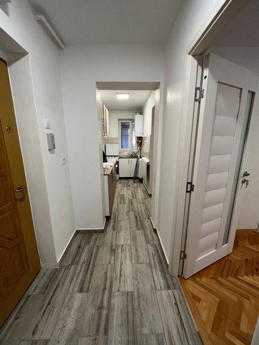 Vand Apartament cu 2 camere Dambu, complet renovat, imediat ocupabil.