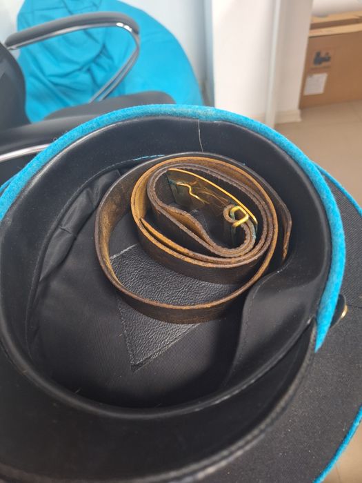 Фуражка военная и ремень